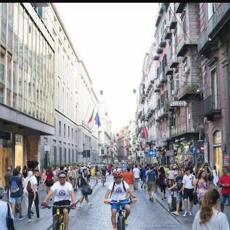 I Tre Re Via Toledo Neapel Exterior foto